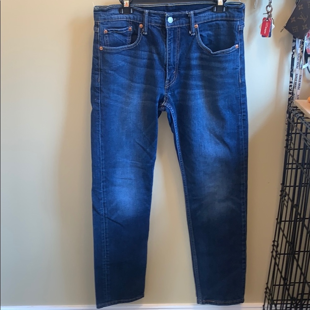 Men’s Levi jeans